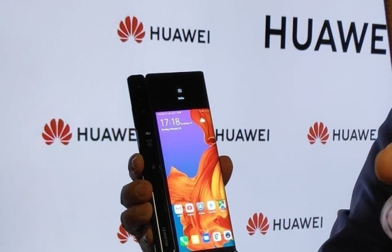 Samsung Galaxy Fold and Huawei Mate X herald foldable smartphone era